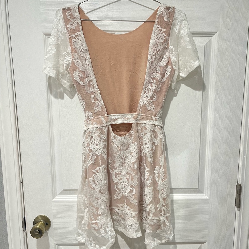 For Love And Lemons White Lace Overlay Dress - Picture 4 of 7